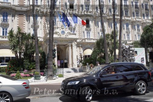 Cannes, 18 Juli 2009
Boulevard en hotel Carlton
Foto Peter Smulders BV