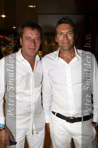 Amsterdam 3 juli 2009
Sensation White in de amsterdam arena. Piet Boon met Roberto ...
Peter Smulders bv