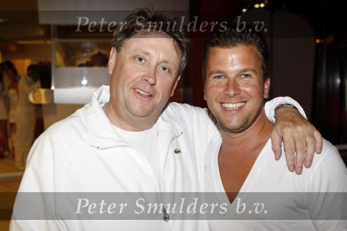 Amsterdam 3 juli 2009
Sensation White in de amsterdam arena. Winston Gerschtanowitz met Robbie Hofman
Peter Smulders bv