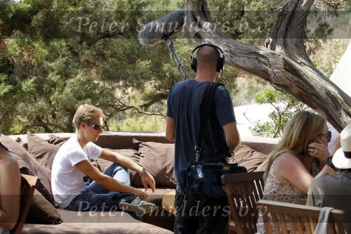 Ibiza 13 en 14 juli 2010
Armin v Buuren arriveert met een prive vliegtuig om op ibiza te gaan draaien en om een commercial voor Seat op te nemen bij Blue Marlin.
Peter Smulders bv