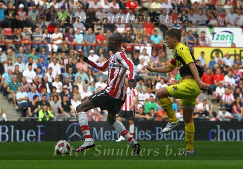Eindhoven, 22 Augustus 2010 Kompetitiewedstrijd PSV-AZ , eindstand 3-1
Seizoen 2010/2011
Atiba Hutchinson
Foto Junior Smulders