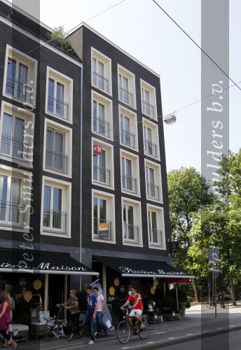 Amsterdam 2 juli 2010
Conniue Breukhoven verhuurt een appartement op de van baerlestraat bij het vondelpark.
Peter Smulders bv