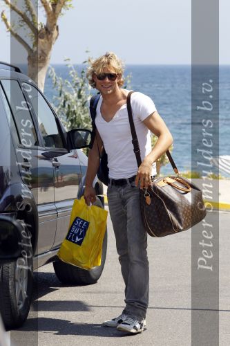 Ibiza 13 juli 2010
Gordon en Dirk Taat arriveren op ibiza voor het huwelijk van John en Charlotte Heitinga.
Peter Smulders bv