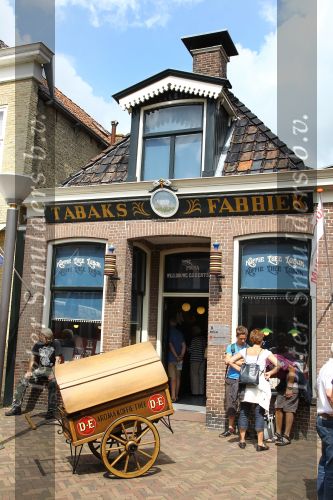 Joure, 28 Juli 2010
Douwe Egbers winkel, de Witte Os
Foto Peter Smulders BV