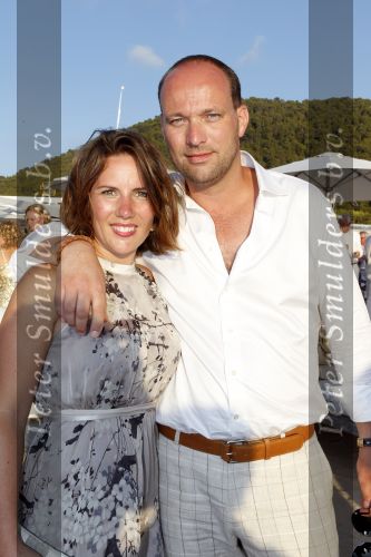 Ibiza 15 juli 2010
Trouwen Johhny en Charlotte Sophie Heitinga . Dochter Jezebel was er ook bij. Evert en Franny Blauwendraat
Peter Smulders bv