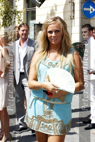 Sienna 17 juli 2010
Yolanthe Cabau v Kasbergen en Wesley Sneijder trouwen in Italie. Fleur Mignon
Peter Smulders bv