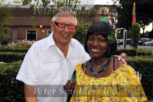 Amsterdam 9 juli 2010
Verjaardagsfeestje van Coco de Meyere . Gerda Havertong met man
Peter Smulders bv