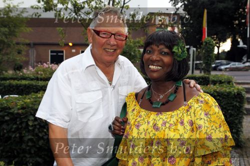 Amsterdam 9 juli 2010
Verjaardagsfeestje van Coco de Meyere . Gerda Havertong met man
Peter Smulders bv