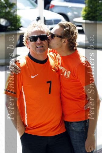 Amsterdam 6 juli 2010
Gordon viert zijn 42e verjaardag met een boot tocht door de amsterdamse grachten. Gordon met zijn vriend
Peter Smulders bv