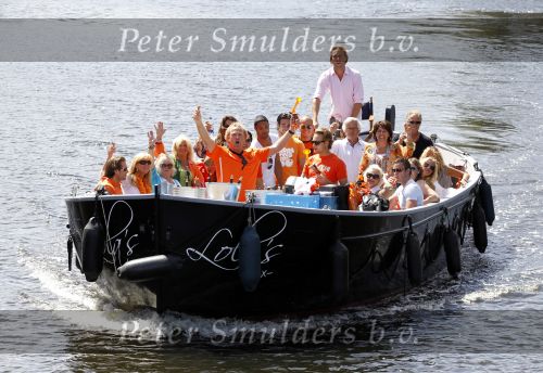 Amsterdam 6 juli 2010
Gordon viert zijn 42e verjaardag met een boot tocht door de amsterdamse grachten.
Peter Smulders bv