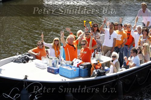 Amsterdam 6 juli 2010
Gordon viert zijn 42e verjaardag met een boot tocht door de amsterdamse grachten.
Peter Smulders bv