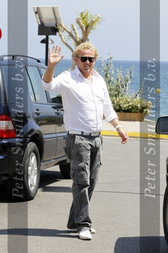 Ibiza 13 juli 2010
Gordon en Dirk Taat arriveren op ibiza voor het huwelijk van John en Charlotte Heitinga.
Peter Smulders bv