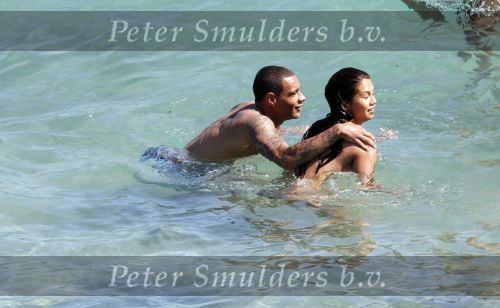 Ibiza 15 juli 2010
Gregory v d Wiel met vriendin en Angela v Hulten met vriendinnen op vakantie .
Peter Smulders bv