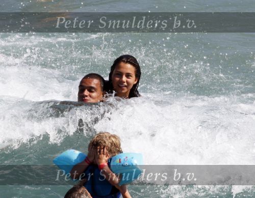 Ibiza 15 juli 2010
Gregory v d Wiel met vriendin en Angela v Hulten met vriendinnen op vakantie .
Peter Smulders bv