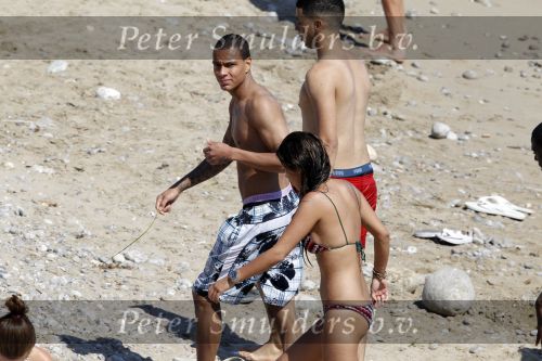 Ibiza 15 juli 2010
Gregory v d Wiel met vriendin en Angela v Hulten met vriendinnen op vakantie .
Peter Smulders bv