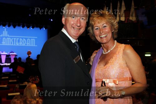 Venetie 4 juli 2010
Prinses Maxima doopt de nieuwe Amsterdam cruiseschip van de Holland America Line in Venetie. Guido v Wourkom met zijn vrouw
Peter Smulders bv