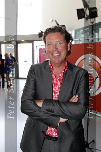 Amsterdam 8 juli 2010
Presentatie nieuwe seizoen SBS6 Veronica en Net 5 in de Heineken Music Hall. Henkjan Smits
Peter Smulders bv