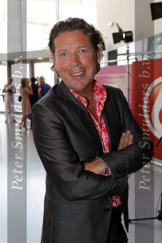Amsterdam 8 juli 2010
Presentatie nieuwe seizoen SBS6 Veronica en Net 5 in de Heineken Music Hall. Henkjan Smits
Peter Smulders bv