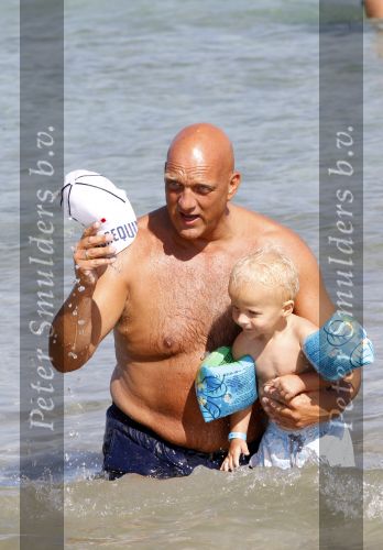 Ibiza 14 juli 2010
Herman den Blijker met zoon Mats op Ibiza.
Peter Smulders bv