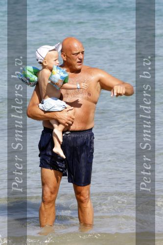 Ibiza 14 juli 2010
Herman den Blijker met zoon Mats op Ibiza.
Peter Smulders bv