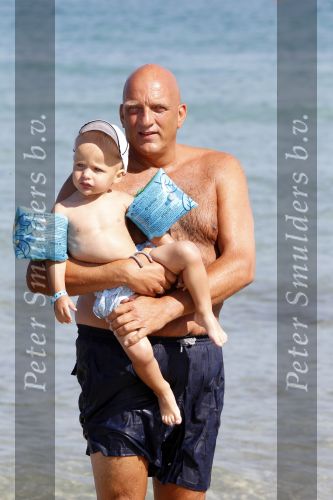 Ibiza 14 juli 2010
Herman den Blijker met zoon Mats op Ibiza.
Peter Smulders bv