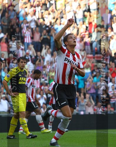 Eindhoven, 22 Augustus 2010 Kompetitiewedstrijd PSV-AZ , eindstand 3-1
Seizoen 2010/2011
Doelpunt Ibrahim Afellay
Foto Junior Smulders
