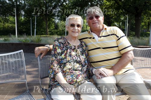 Hoogeveen 24 juni 2010
Jan en Zwaan bij het ziekenhuis.
Peter Smulders bv