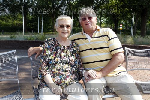 Hoogeveen 24 juni 2010
Jan en Zwaan bij het ziekenhuis.
Peter Smulders bv