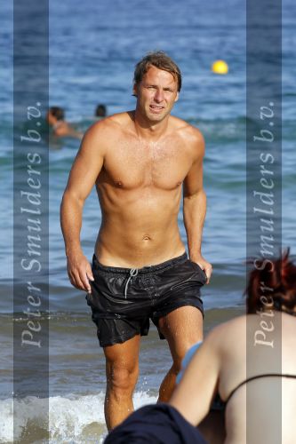 Ibiza 15 juli 2010
John Ewbank op het strand van Nassau 
Peter Smulders bv