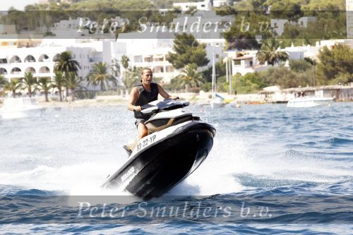 Ibiza 30 juli 2010
John Ewbank aan het jetskien op ibiza.
Peter Smulders bv