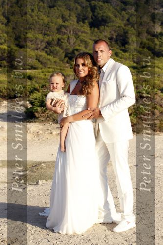 Ibiza 15 juli 2010
Trouwen Johhny en Charlotte Sophie Heitinga . Dochter Jezebel was er ook bij.
Peter Smulders bv
