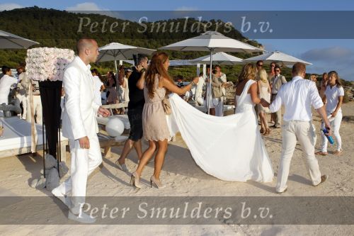 Ibiza 15 juli 2010
Trouwen Johhny en Charlotte Sophie Heitinga . Dochter Jezebel was er ook bij.
Peter Smulders bv