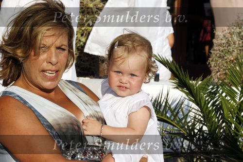Ibiza 13 en 14 juli 2010
Johnny Heitinga en Charlotte Sophie trouwen op ibiza. Ze vliegen met een prive vliegtuig na de huldiging naar ibiza. moeder John met Jezebel
Peter Smulders bv