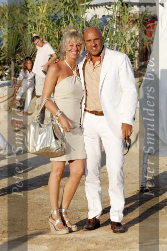 Ibiza 15 juli 2010
Trouwen Johhny en Charlotte Sophie Heitinga . Dochter Jezebel was er ook bij. John v d Heuvel met zijn vrouw
Peter Smulders bv