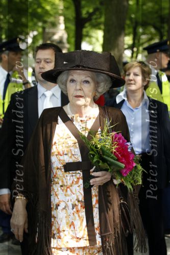 Den Haag 17 juni 2010
Koningin Beatrix opent beelden tentoonstelling op de lange voorhout.
Peter Smulders bv