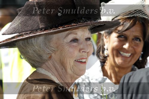 Den Haag 17 juni 2010
Koningin Beatrix opent beelden tentoonstelling op de lange voorhout.
Peter Smulders bv