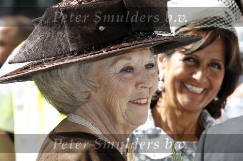 Den Haag 17 juni 2010
Koningin Beatrix opent beelden tentoonstelling op de lange voorhout.
Peter Smulders bv