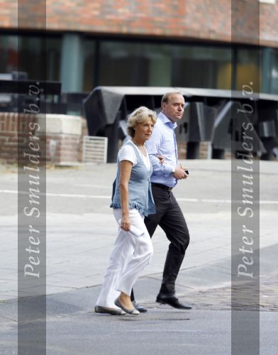 Amsterdam 30 juni 2010
Prinses Irene Prins Carlos Froukje Jansen enMatthijs Schoiuten op terras in Amsterdam.
Peter Smulders bv