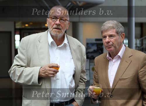 Utrecht 7 Juni 2010, Locatie Mercedes Nederland, 5e introductie van het Magazine Helden, gemaakt foor Frits Barend en zijn dochter Barbara Barend
Rob v Vuure met Frits Barend
Foto Peter Smulders BV