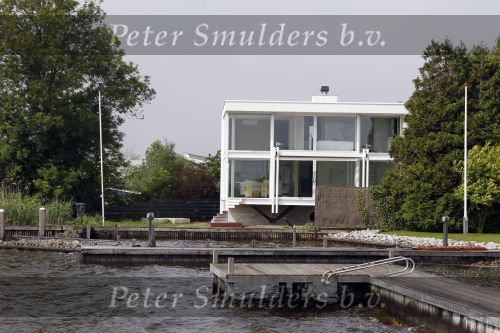 Breukeleveen 7 juni 2010
Huis Ron en Yvonne Brandsteder aan de loosdrechtse plas dat helemaal verbouwd is.