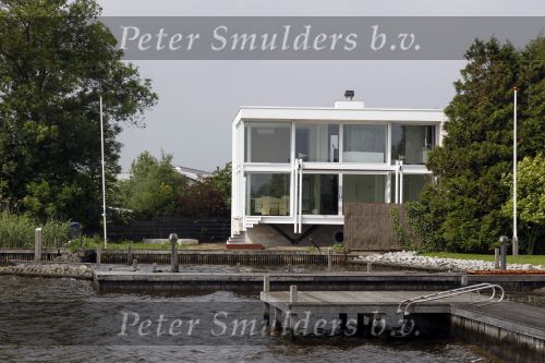 Breukeleveen 7 juni 2010
Huis Ron en Yvonne Brandsteder aan de loosdrechtse plas dat helemaal verbouwd is.