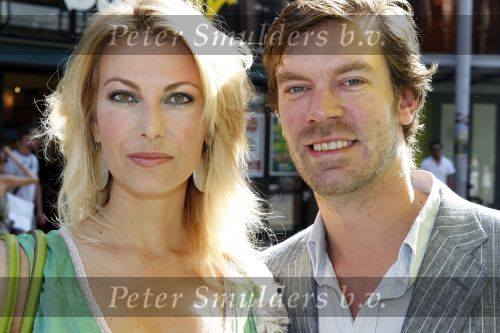 Amsterdam 27 juni 2010
Premiere Shrek 3 in Tuschinski. Susan Smit met vriend
Peter Smulders bv