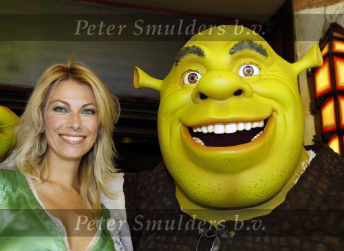 Amsterdam 27 juni 2010
Premiere Shrek 3 in Tuschinski. Susan Smit met vriend
Peter Smulders bv