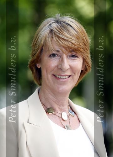 Den Haag 17 juni 2010
Koningin Beatrix opent beelden tentoonstelling op de lange voorhout. Tineke de Groot
Peter Smulders bv