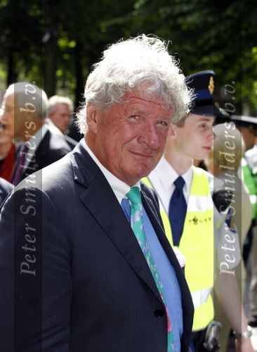 Den Haag 17 juni 2010
Koningin Beatrix opent beelden tentoonstelling op de lange voorhout. Willibrord Frequin
Peter Smulders bv