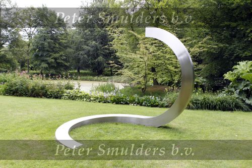 Wassernaar 5 juni 2010
Fotouurtje met Prinses Maxima Amalia Alexia Ariane en Prins Willem Alexander in de tuin van hun huis op de Horsten.
Peter Smulders bv