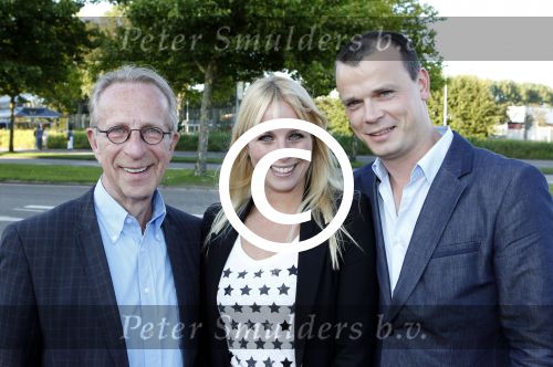 Amsterdam 15 augustus 2011
Premiere circus Renz in Amsterdam. Alexandra Alphenaar met vriend en vader
Peter Smulders bv