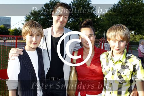 Amsterdam 15 augustus 2011
Premiere circus Renz in Amsterdam. carel Kraayenhof met vrouw en kinderen
Peter Smulders bv