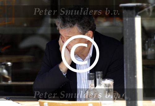 Amsterdam 15 augustus 2011
Charles Groenhuijzen op terras.
Peter Smulders bv