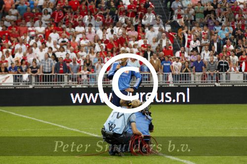 Amsterdam 3 augustus 2011
Afscheidswedstrijd Edwin v d Sar in Arena . Edwin met zijn vrouw Annemarie en kinderen Joe en Lynn
Peter Smulders bv